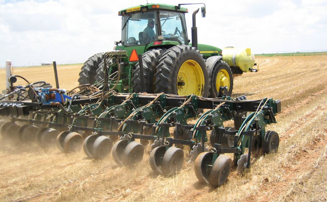 A Review of Strip-Till and Nutrient Branding The Andersons Technical Bulletin 011